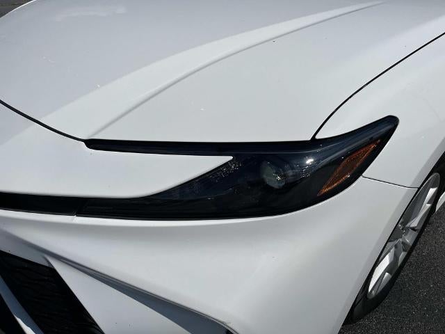 2025 Toyota Camry LE (SE)