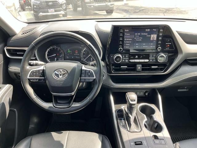 2022 Toyota Highlander XLE FWD (Natl)