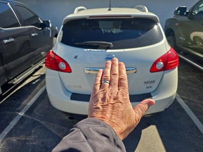 2013 Nissan Rogue FWD 4dr SV