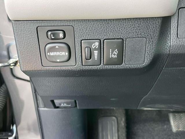 2017 Toyota RAV4 Hybrid Limited AWD (Natl)