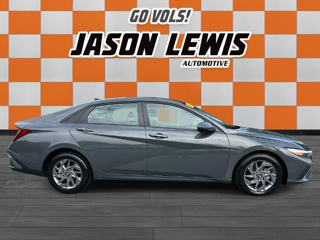 2024 Hyundai ELANTRA SEL IVT