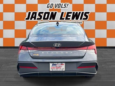 2024 Hyundai ELANTRA SEL IVT