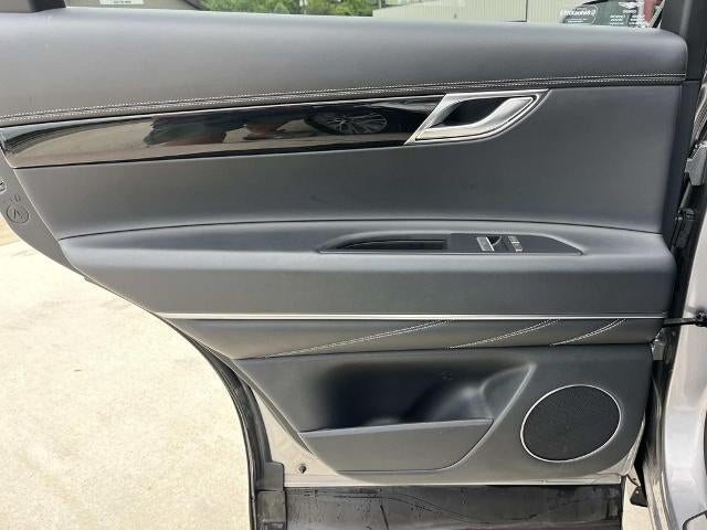 2025 Genesis GV80 2.5T Standard AWD