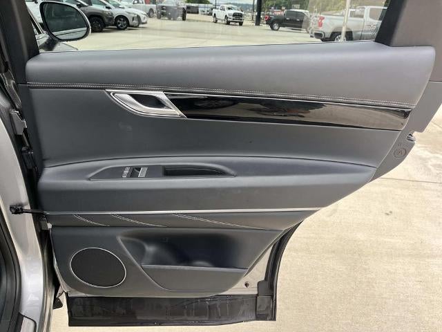 2025 Genesis GV80 2.5T Standard AWD