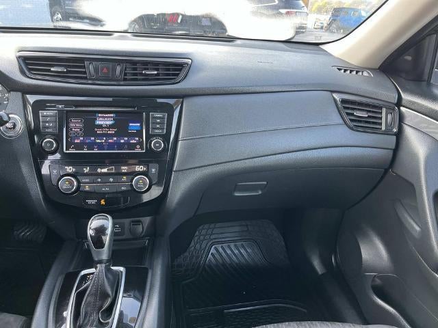 2020 Nissan Rogue FWD SV