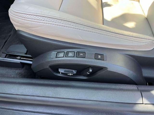 2011 Volvo C70 2dr Conv Auto
