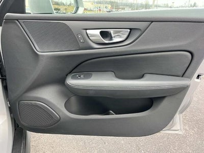 2025 Volvo V60 Cross Country B5 AWD Plus