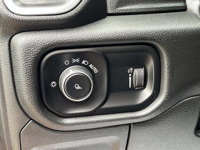2024 RAM 1500 Laramie 4x2 Crew Cab 5'7" Box