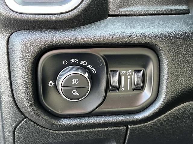 2025 RAM 1500 Big Horn 4x4 Crew Cab 5'7" Box