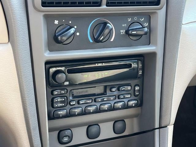 2003 Ford Mustang V6