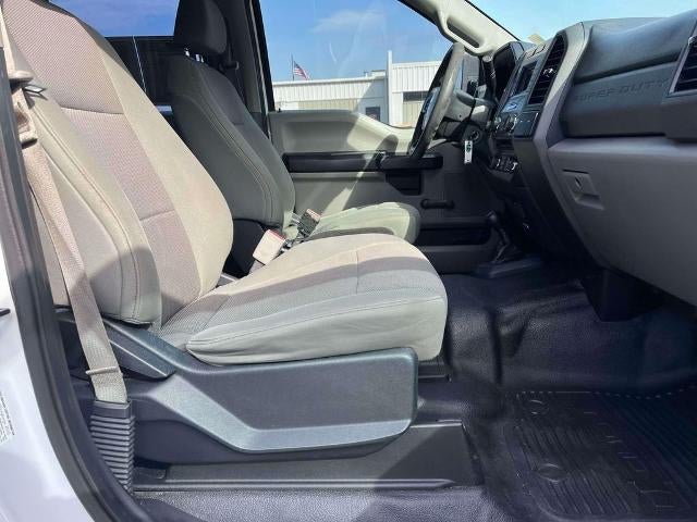 2017 Ford Super Duty F-350 SRW XL 4WD Crew Cab 6.75' Box