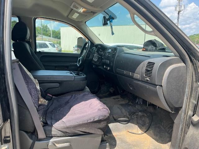 2011 GMC Sierra 3500HD 4WD Crew Cab 171.5" WB, 59.4" CA SLE
