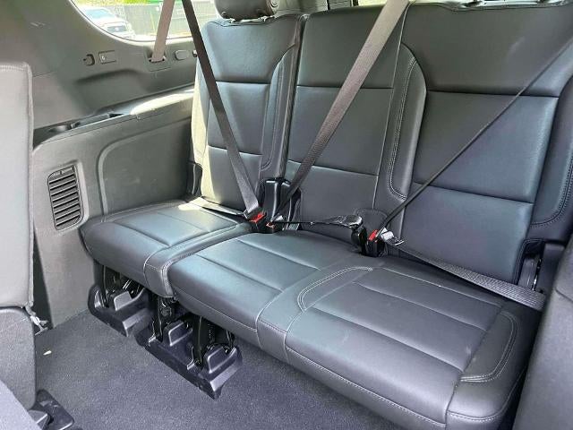 2025 Chevrolet Suburban 4WD LT