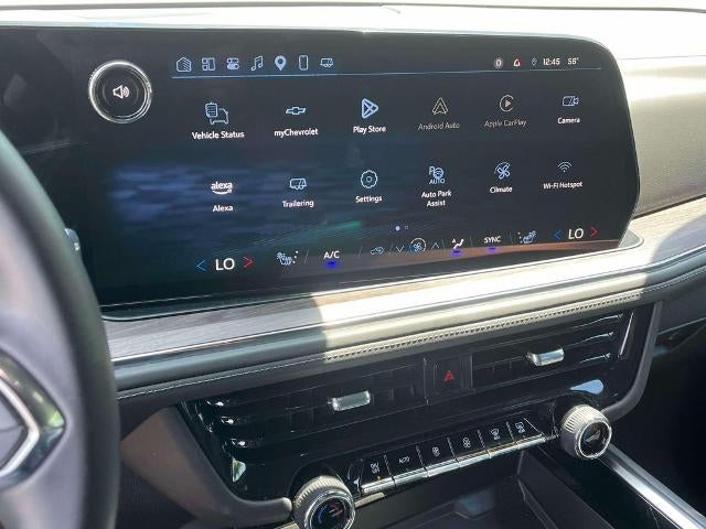 2025 Chevrolet Suburban 4WD LT