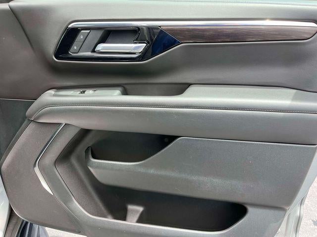 2025 Chevrolet Tahoe 4WD LT