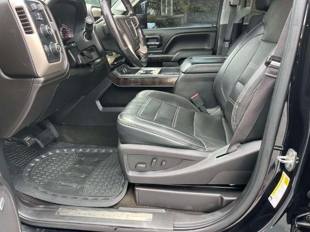 2015 GMC Sierra 2500 HD Crew Cab Standard Box 4-Wheel Drive Denali
