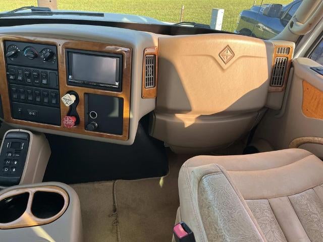 2008 International DuraStar 4400 SBA LP 4X2