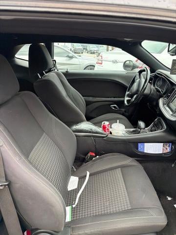 2015 Dodge Challenger 2dr Cpe SXT