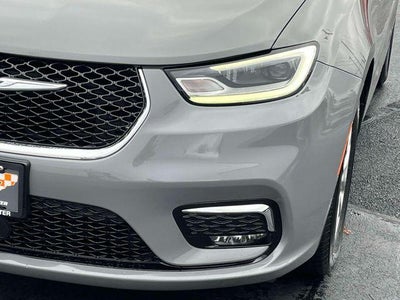 2025 Chrysler Pacifica Select FWD