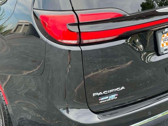 2024 Chrysler Pacifica Limited FWD