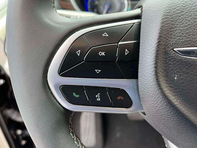 2024 Chrysler Pacifica Limited FWD