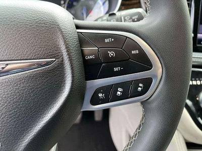 2024 Chrysler Pacifica Limited FWD