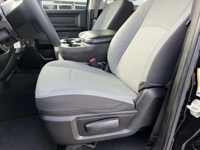 2023 RAM 1500 Classic Tradesman 4x4 Crew Cab 5'7" Box