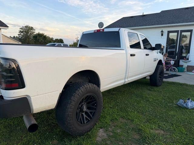 2015 RAM 2500 4WD Crew Cab 8 Ft Box Tradesman