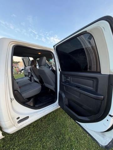 2015 RAM 2500 4WD Crew Cab 8 Ft Box Tradesman