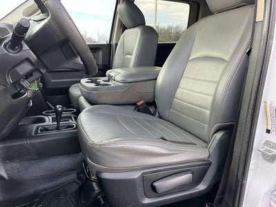 2018 RAM 3500 Chassis Cab Tradesman 4WD Crew Cab 60" CA 172.4" WB