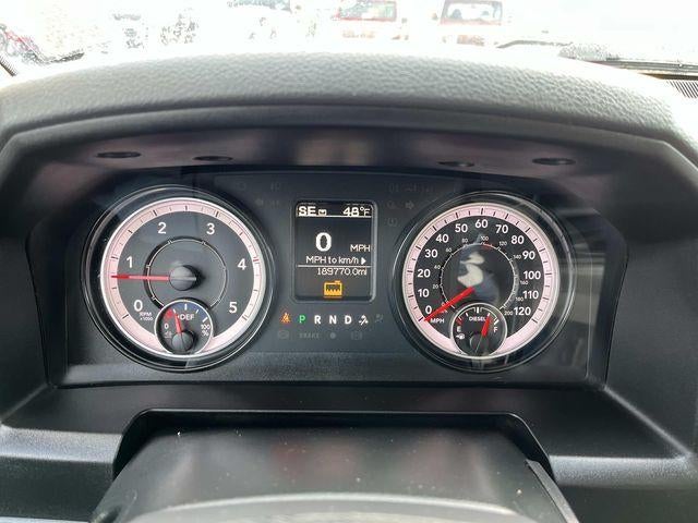 2018 RAM 3500 Chassis Cab Tradesman 4WD Crew Cab 60" CA 172.4" WB