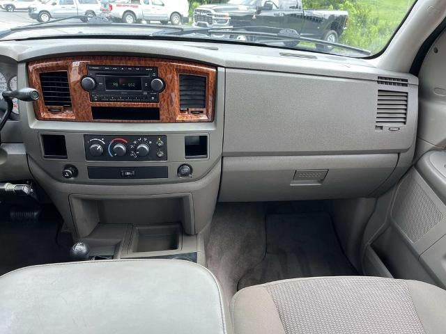 2006 Dodge Ram 3500 4WD Quad Cab 8 Ft Box DRW SLT