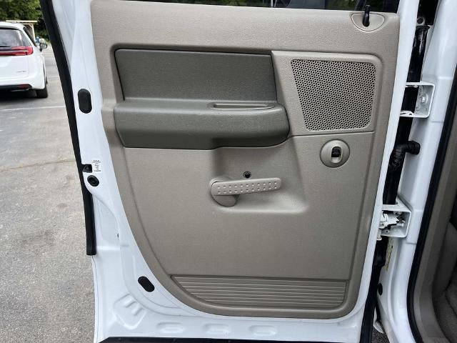 2006 Dodge Ram 3500 4WD Quad Cab 8 Ft Box DRW SLT