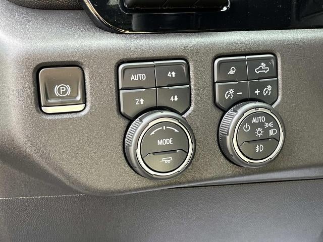 2023 Chevrolet Silverado 1500 Crew Cab Short Box 4-Wheel Drive ZR2