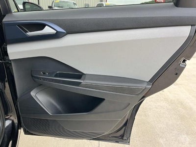 2024 Volkswagen Taos SE FWD