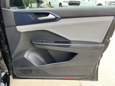 2024 Volkswagen Taos SE FWD