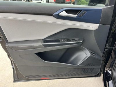 2024 Volkswagen Taos SE FWD