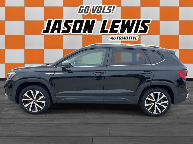2024 Volkswagen Taos SE FWD