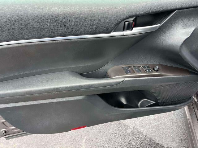 2024 Toyota Camry SE Auto (SE)