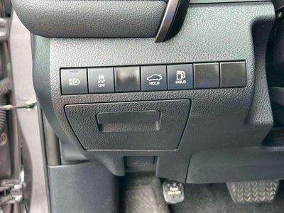 2024 Toyota Camry SE Auto (SE)