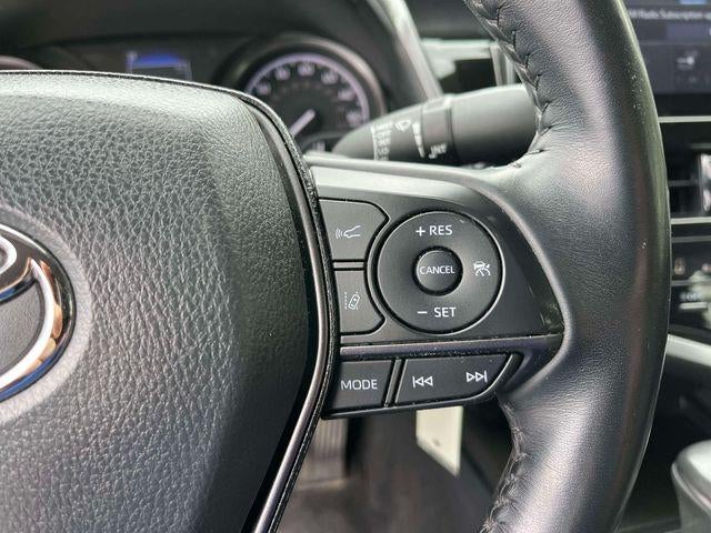 2024 Toyota Camry SE Auto (SE)