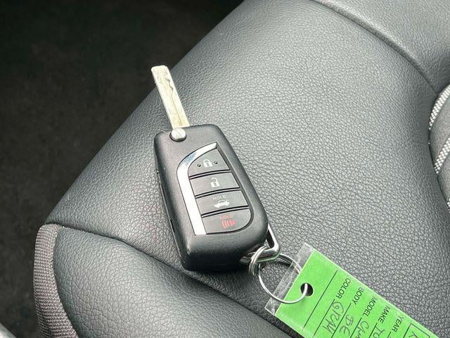 2024 Toyota Camry SE Auto (SE)