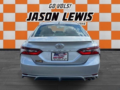 2023 Toyota Camry SE Auto (SE)