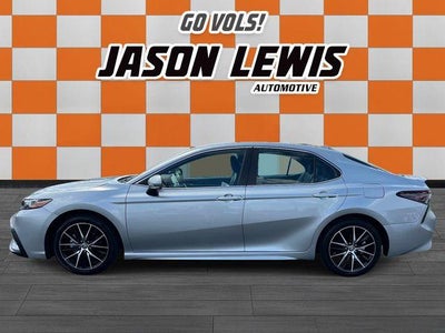2023 Toyota Camry SE Auto (SE)