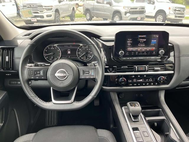 2025 Nissan Pathfinder SV 4WD