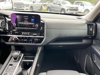 2025 Nissan Pathfinder SV 4WD