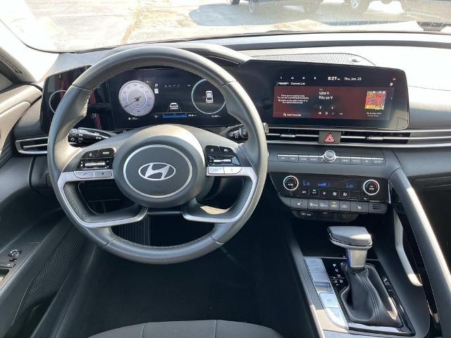 2025 Hyundai ELANTRA SEL Convenience IVT