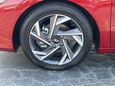 2025 Hyundai ELANTRA SEL Convenience IVT