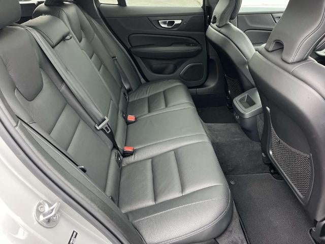 2025 Volvo V60 Cross Country B5 AWD Plus