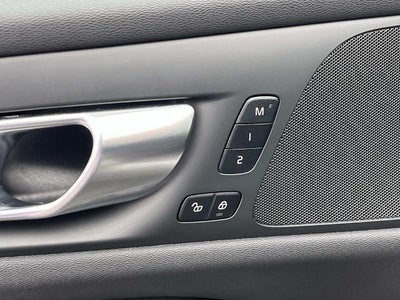 2025 Volvo V60 Cross Country B5 AWD Plus